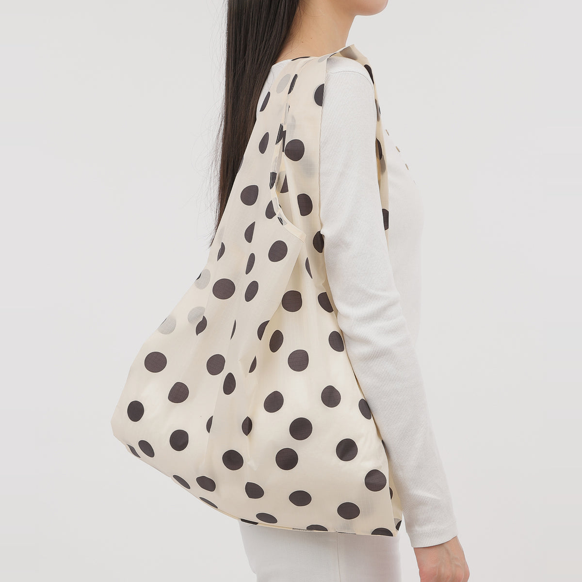 STANDARD BAGGU ブラックドット 肩掛け