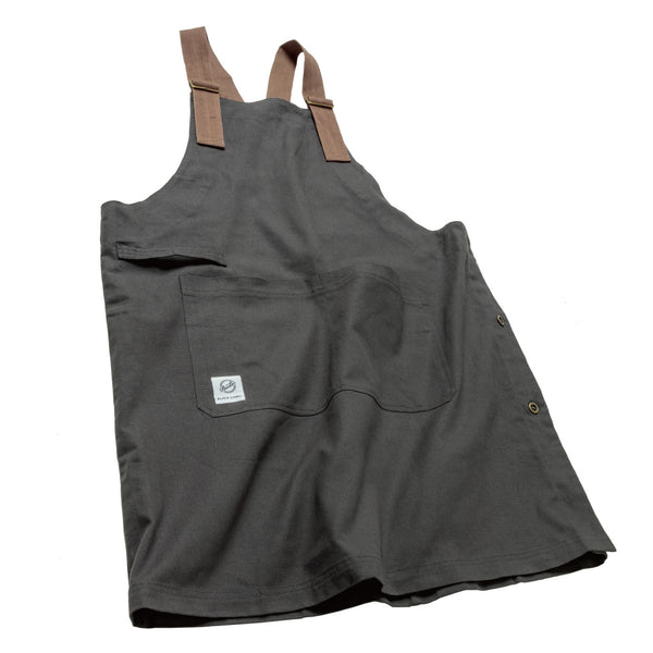 【2枚以上のご購入でお得】Peacetar Black Label カバーオールエプロン Soil Gray - キッチン・アウトドア・介護など作業着に人気【メール便は送料無料 / 日時指定不可】